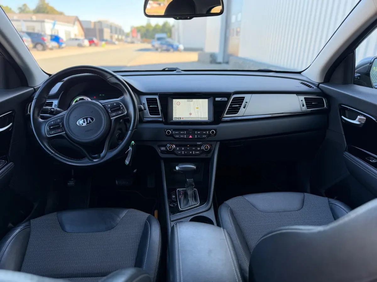 1.6 GDi Hybrid DynamicLine Airco/Ecc Leer Navi Camera