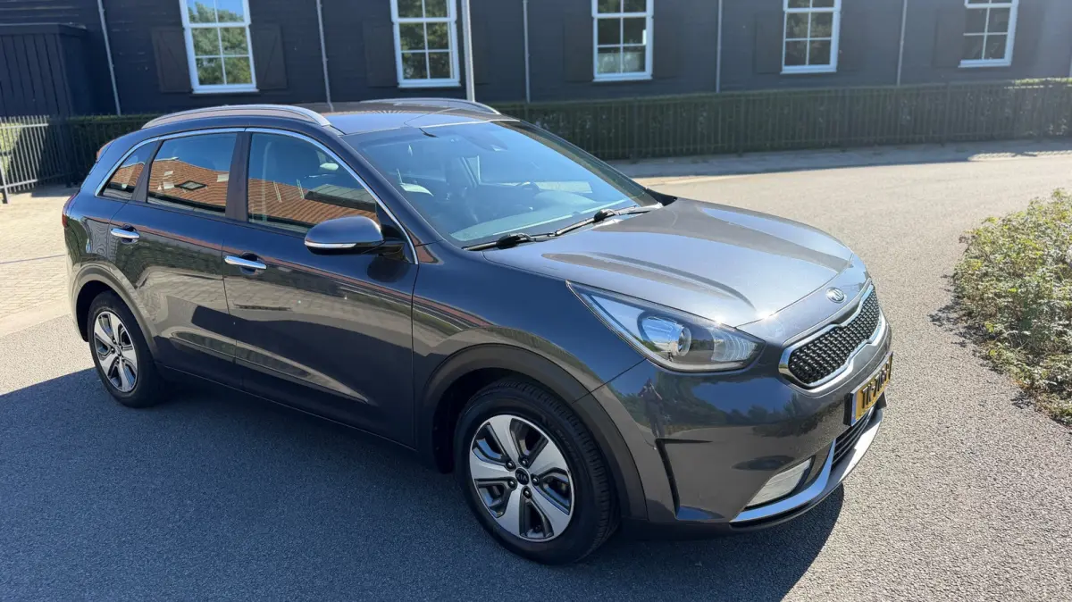 1.6 GDi Hybrid DynamicLine Airco/Ecc Leer Navi Camera