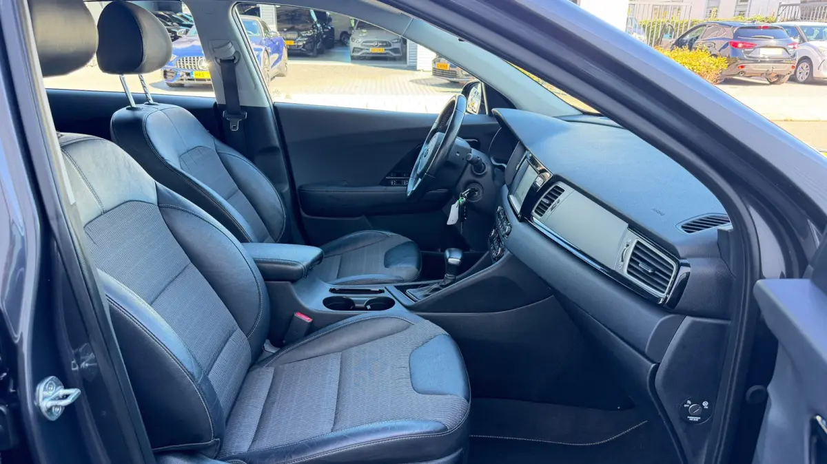 1.6 GDi Hybrid DynamicLine Airco/Ecc Leer Navi Camera