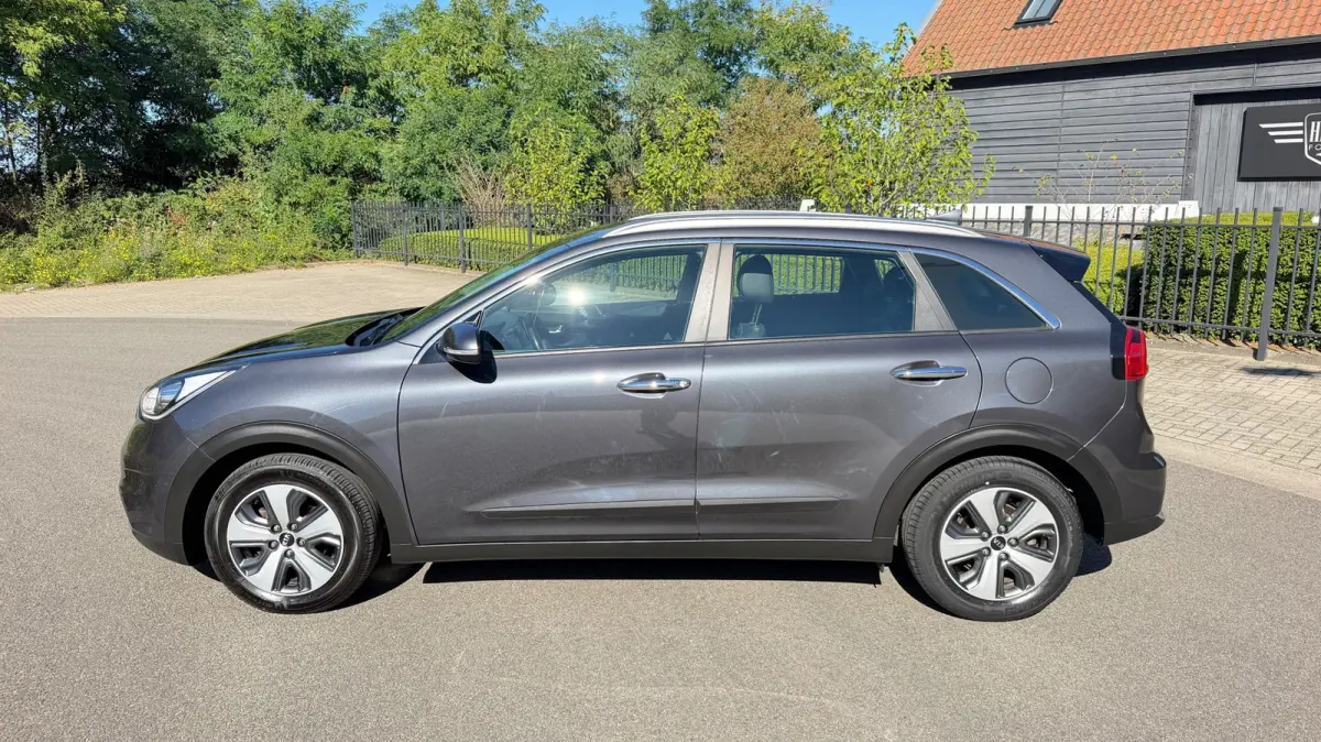 1.6 GDi Hybrid DynamicLine Airco/Ecc Leer Navi Camera