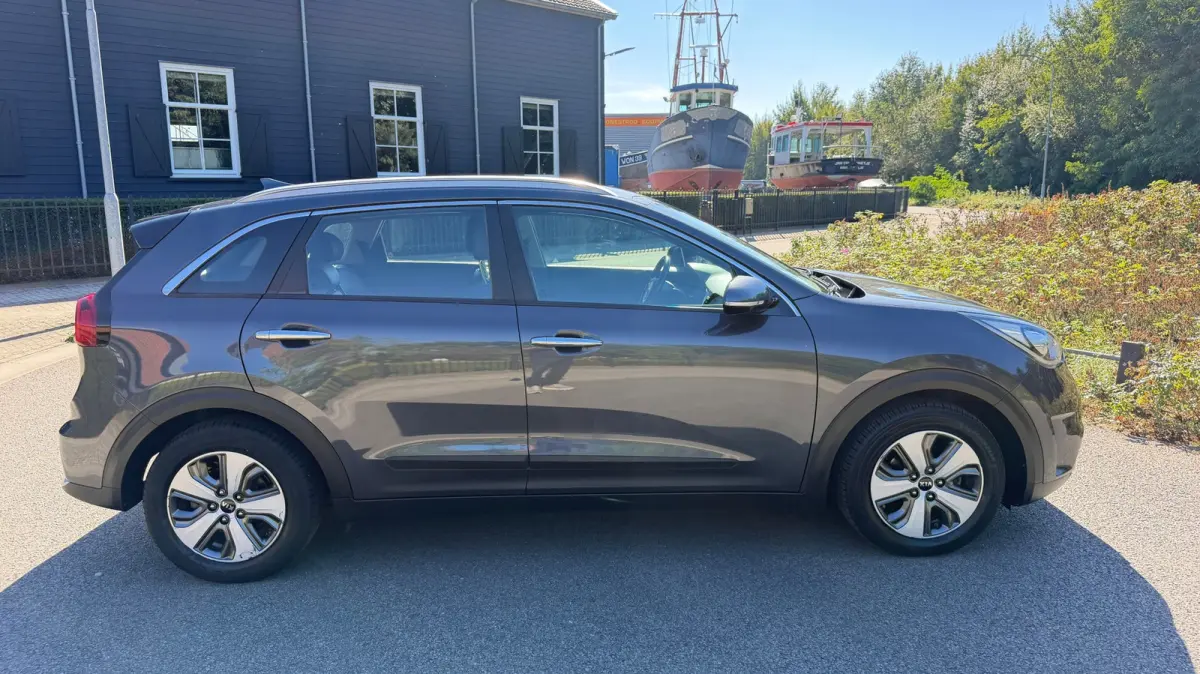 1.6 GDi Hybrid DynamicLine Airco/Ecc Leer Navi Camera
