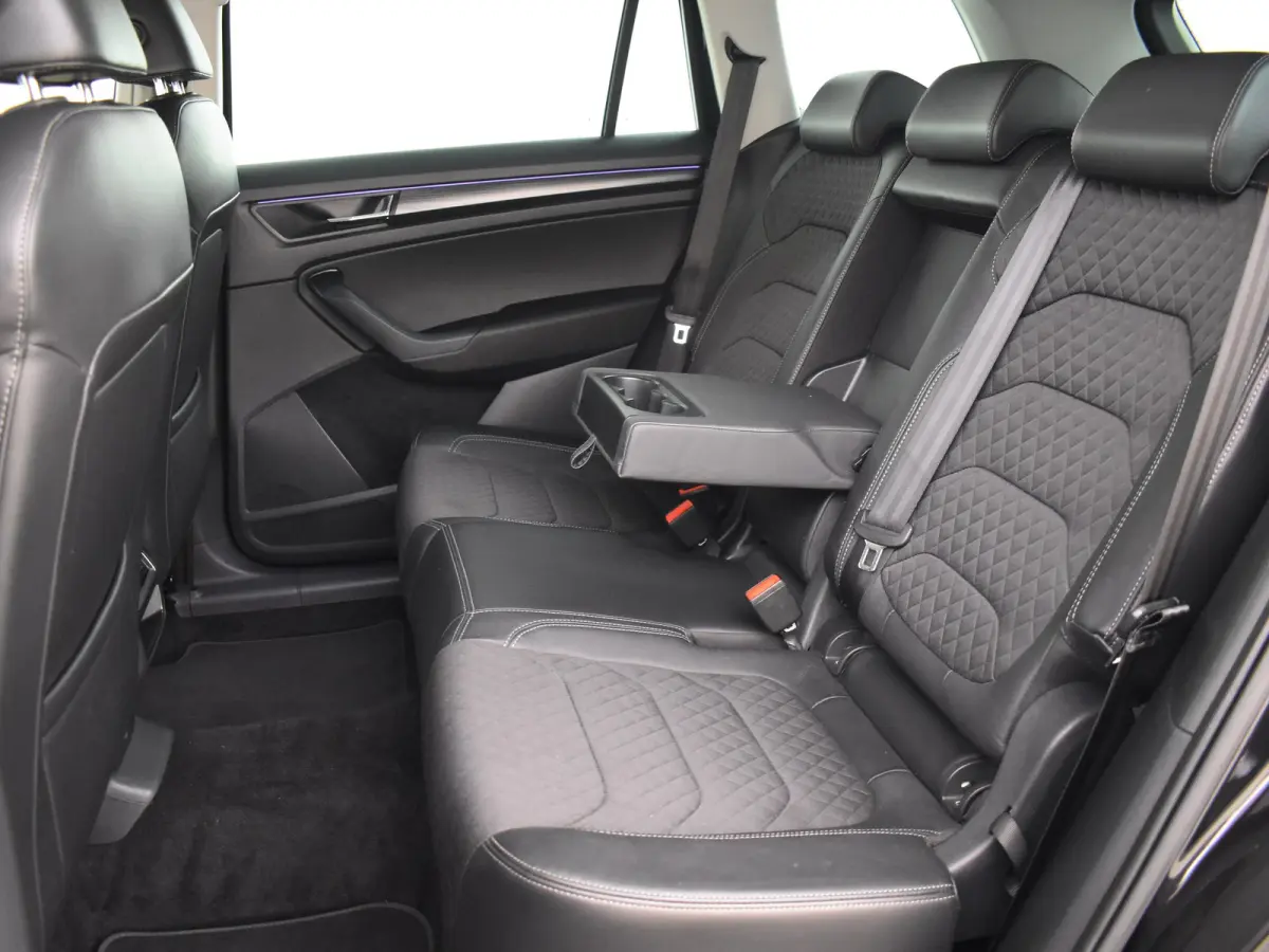1.5 TSI Business Edition 150pk DSG/AUTO | Achterbank in delen neerklapbaar | Achterbank verstelbaar | Achteruitrijcamera