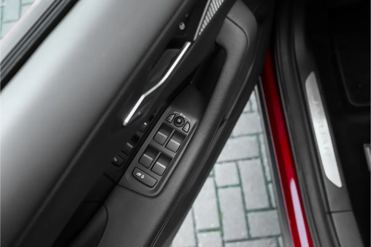 EV400 Business Edition S 90 kWh Pano Trekhaak 22"