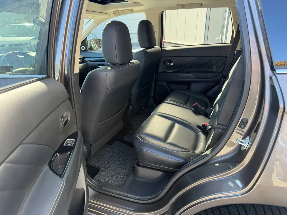 2.0 PHEV instyle+ 1 ste eigenaar en dealer onderhouden