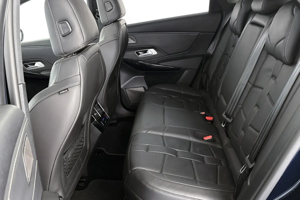E-Tense 300 4x4 Etoile Pano Leder FOCAL Stoelverwarming&Ventilatie