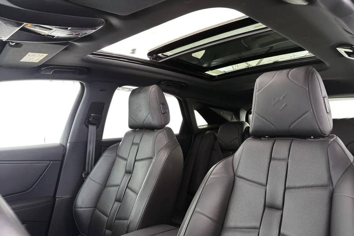 E-Tense 300 4x4 Etoile Pano Leder FOCAL Stoelverwarming&Ventilatie
