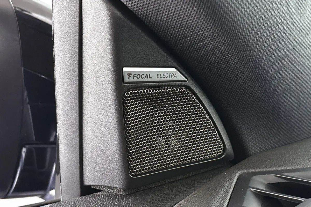 E-Tense 300 4x4 Etoile Pano Leder FOCAL Stoelverwarming&Ventilatie