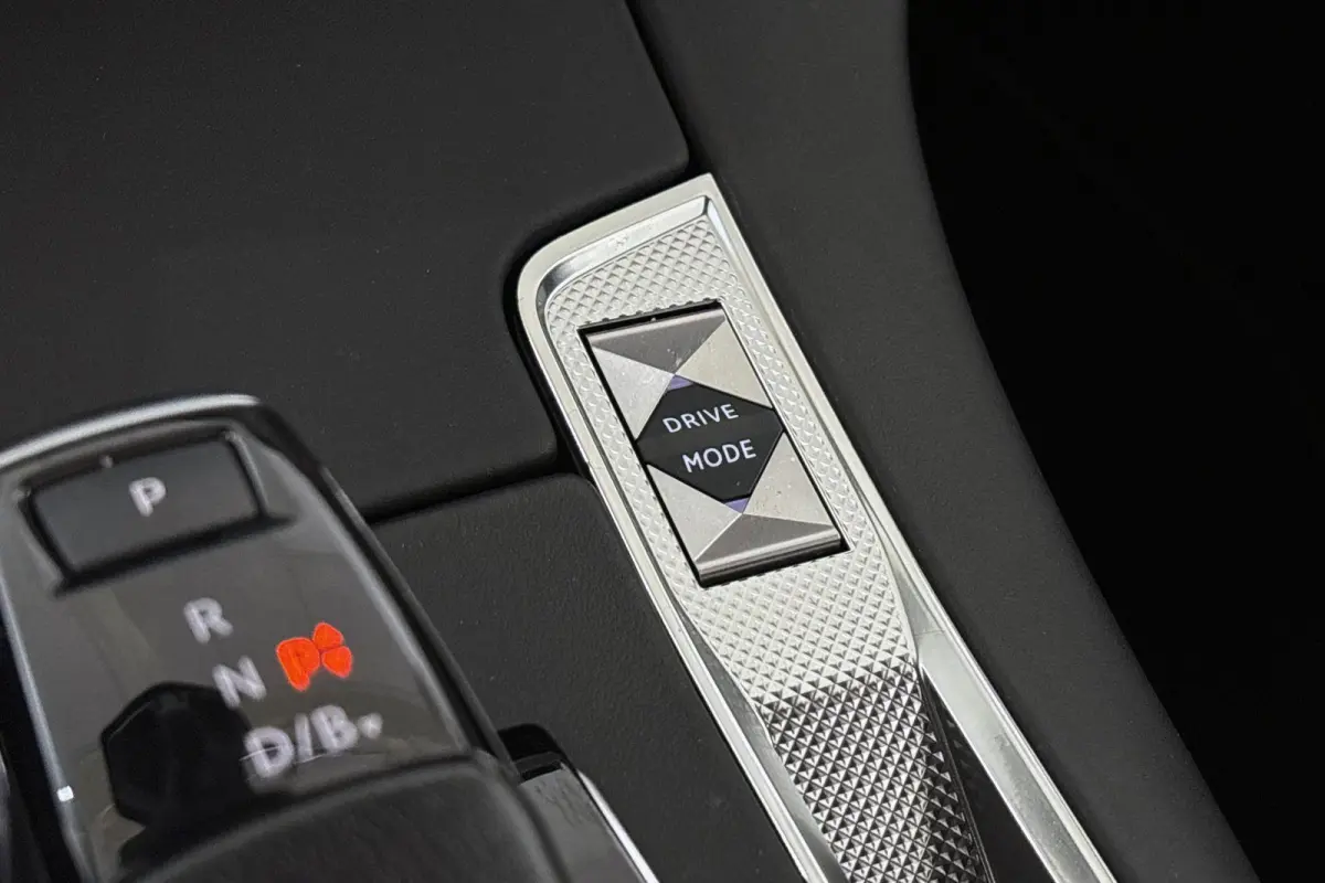 E-Tense 300 4x4 Etoile Pano Leder FOCAL Stoelverwarming&Ventilatie