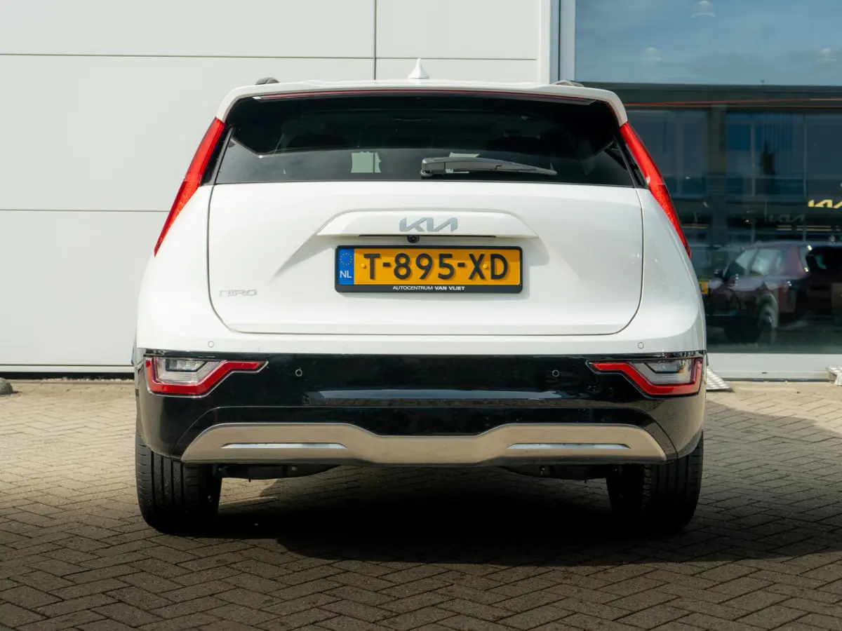 ExecutiveLine 64.8 kWh | Schuifkanteldak | Stoel en stuurverwarming | Stoel ventilatie |