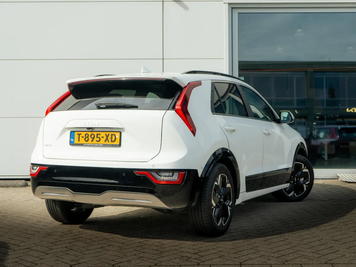 ExecutiveLine 64.8 kWh | Schuifkanteldak | Stoel en stuurverwarming | Stoel ventilatie |