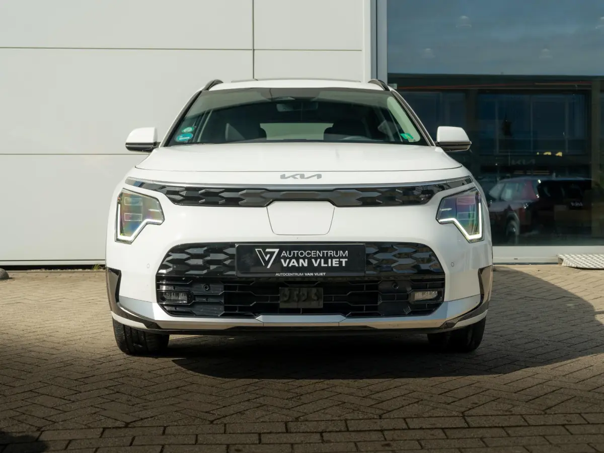 ExecutiveLine 64.8 kWh | Schuifkanteldak | Stoel en stuurverwarming | Stoel ventilatie |