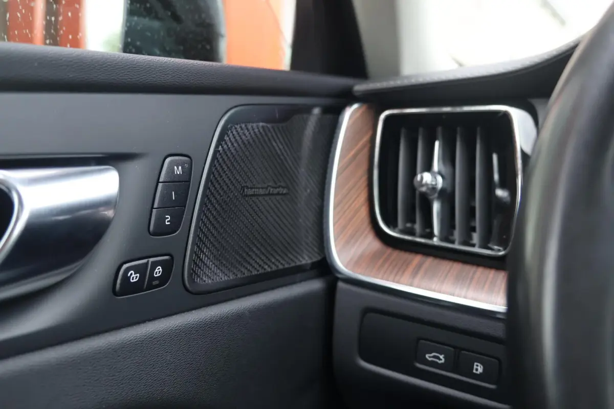 T8 Recharge AWD Ultimate Bright | Stoelverwarming | Trekhaak | Parkeercamera | Panoramadak | HUD | Pilot Assist | BLIS | Keyless