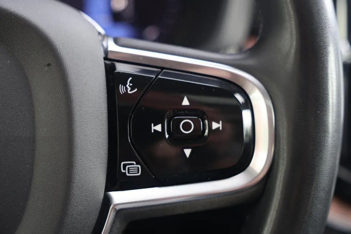 T8 Recharge AWD Ultimate Bright | Stoelverwarming | Trekhaak | Parkeercamera | Panoramadak | HUD | Pilot Assist | BLIS | Keyless