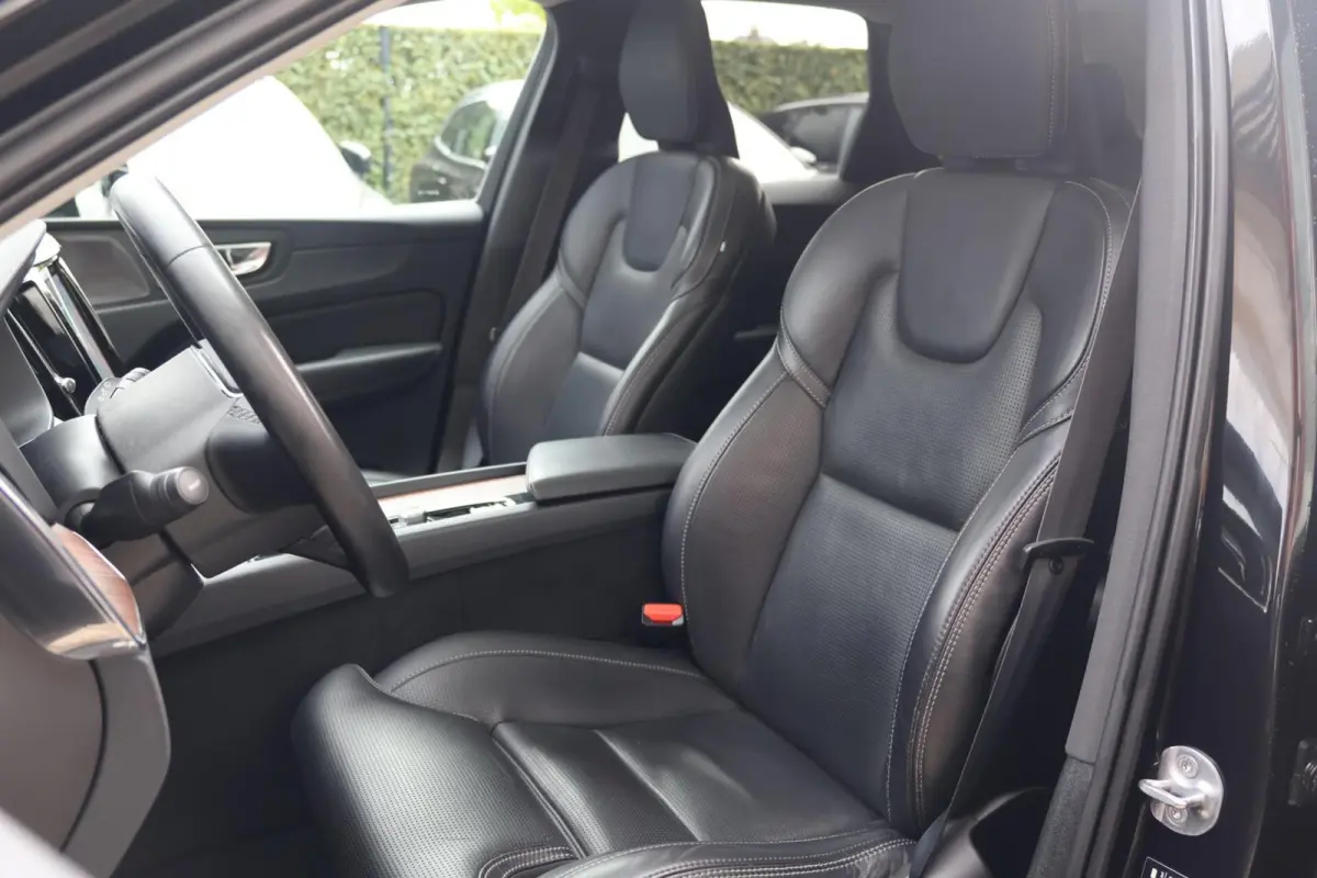 T8 Recharge AWD Ultimate Bright | Stoelverwarming | Trekhaak | Parkeercamera | Panoramadak | HUD | Pilot Assist | BLIS | Keyless