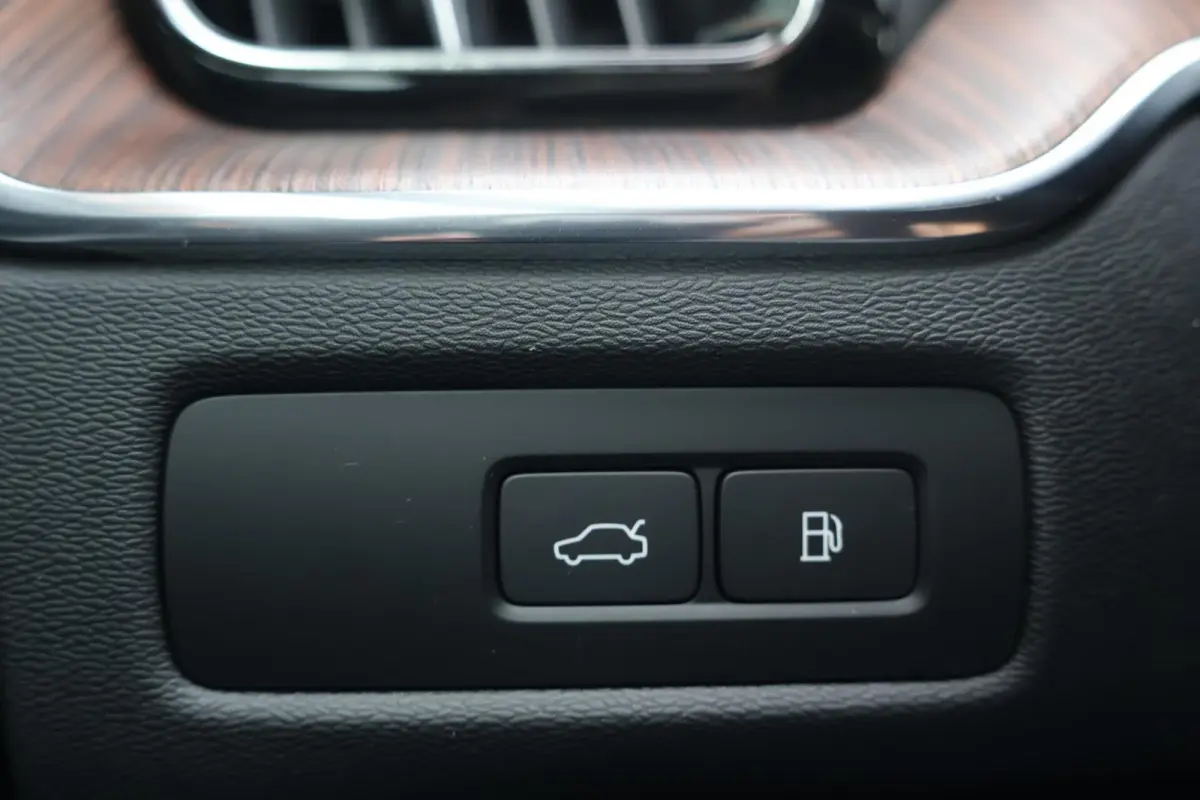 T8 Recharge AWD Ultimate Bright | Stoelverwarming | Trekhaak | Parkeercamera | Panoramadak | HUD | Pilot Assist | BLIS | Keyless