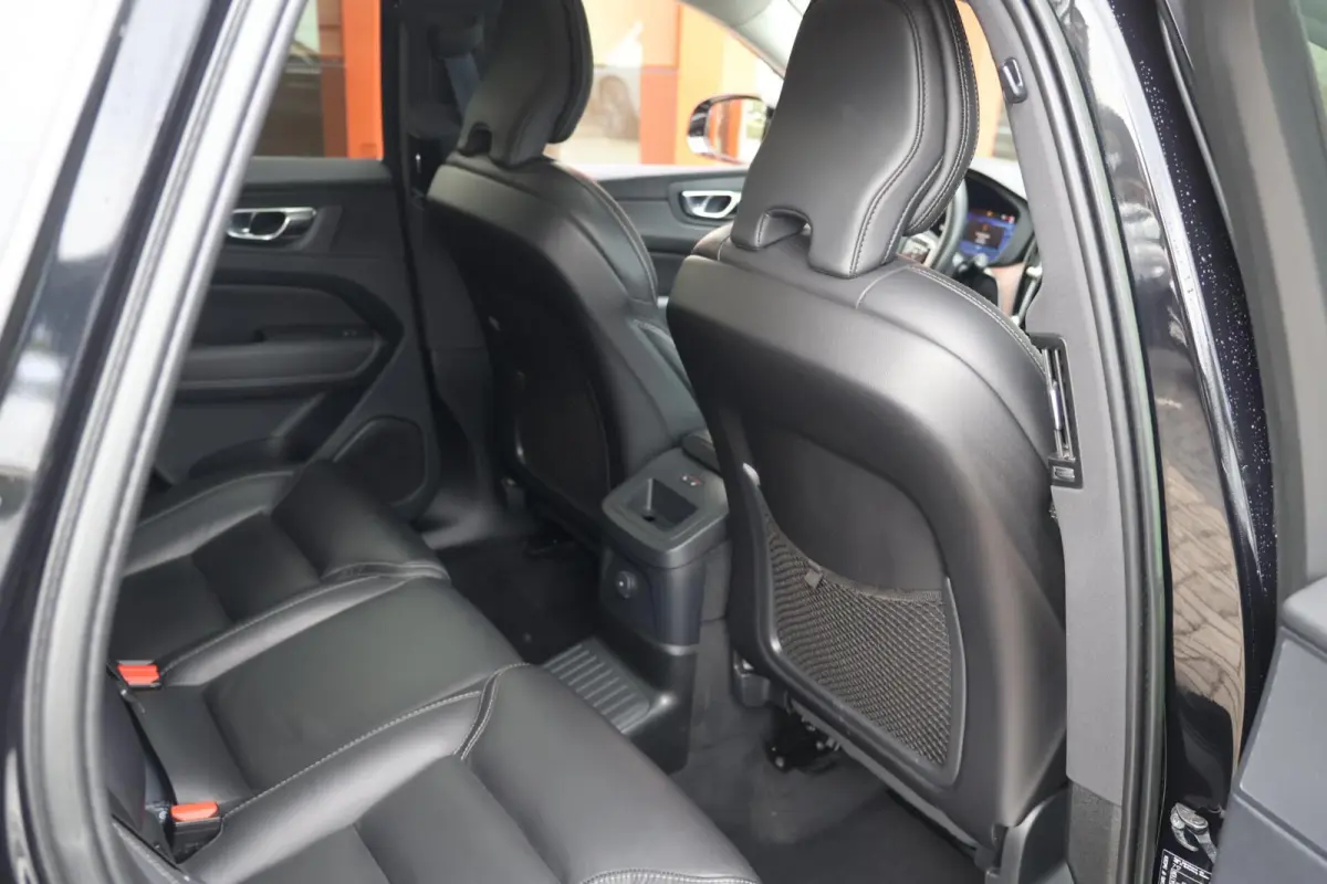 T8 Recharge AWD Ultimate Bright | Stoelverwarming | Trekhaak | Parkeercamera | Panoramadak | HUD | Pilot Assist | BLIS | Keyless