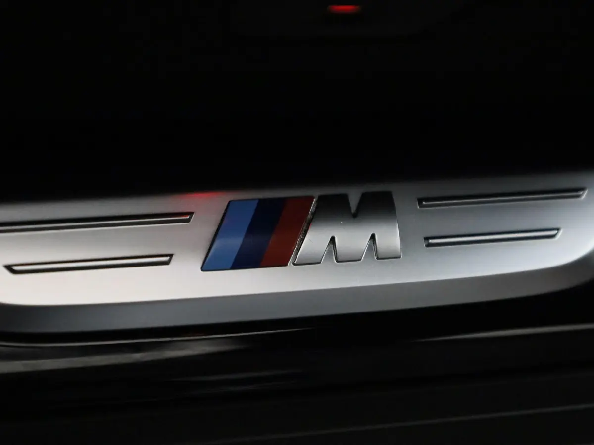 M Rijklaar prijs !! auto net grote beurt gehad | Apple/Android Play | Cruise | Head-Up | Keyless | Adaptive LED | Leder | Panorama Dak | PDC | Camera | Memory Seats | Dodehoek | Comfort Pakk