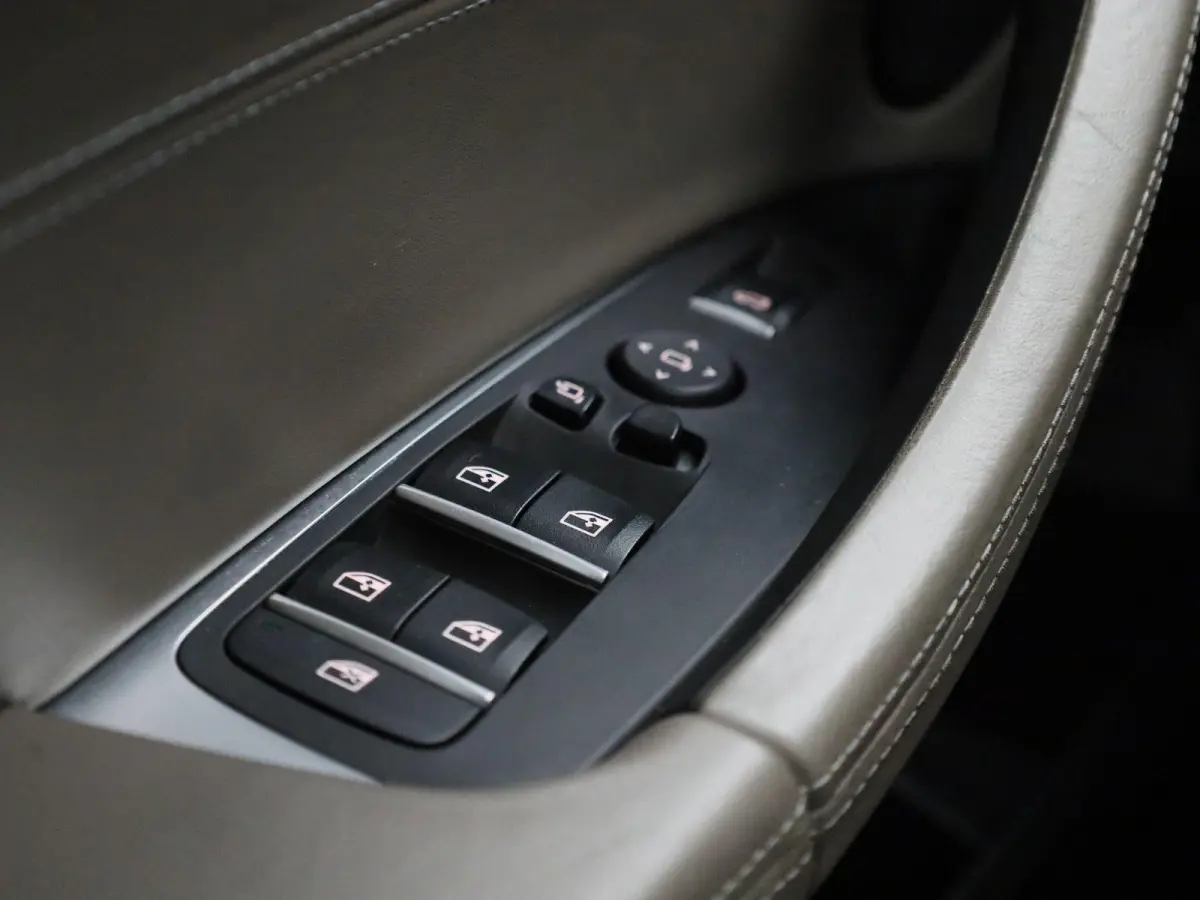 M Rijklaar prijs !! auto net grote beurt gehad | Apple/Android Play | Cruise | Head-Up | Keyless | Adaptive LED | Leder | Panorama Dak | PDC | Camera | Memory Seats | Dodehoek | Comfort Pakk