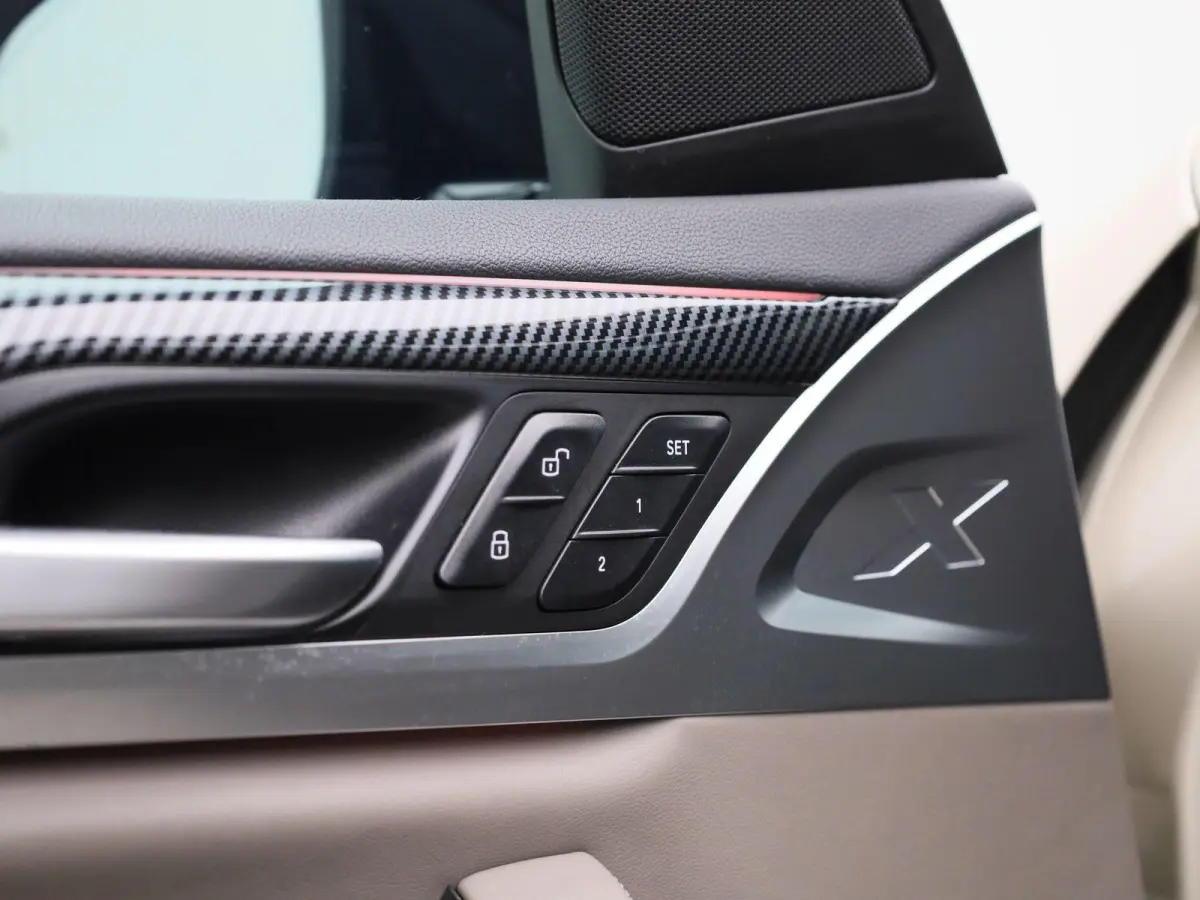 M Rijklaar prijs !! auto net grote beurt gehad | Apple/Android Play | Cruise | Head-Up | Keyless | Adaptive LED | Leder | Panorama Dak | PDC | Camera | Memory Seats | Dodehoek | Comfort Pakk