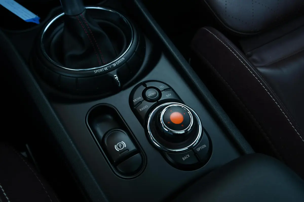 2.0 Cooper S Chili Serious Business LEDER | PANO