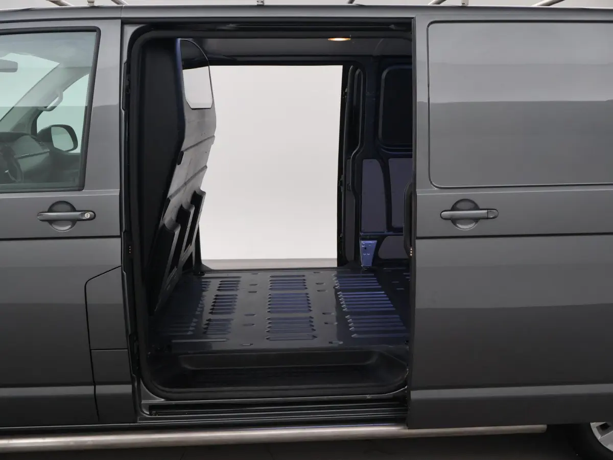 2.0 TDI 150 PK DSG L2H1 HIGHLINE + 2 SCHUIFDEUREN | APPLE CARPLAY | TREKHAAK | COMFORTSTOELEN