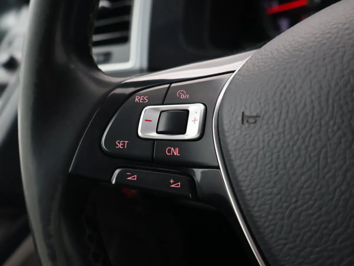 2.0 TDI 150 PK DSG L2H1 HIGHLINE + 2 SCHUIFDEUREN | APPLE CARPLAY | TREKHAAK | COMFORTSTOELEN