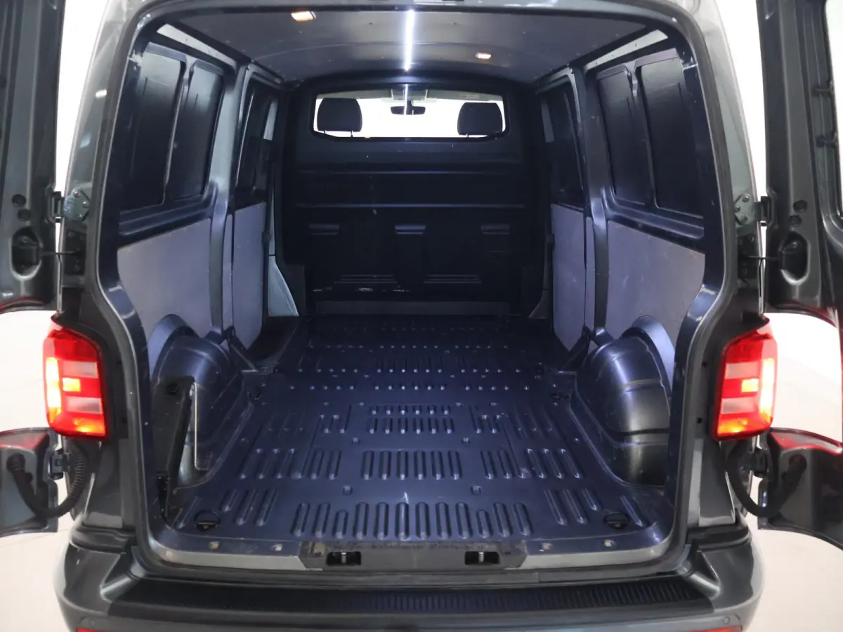 2.0 TDI 150 PK DSG L2H1 HIGHLINE + 2 SCHUIFDEUREN | APPLE CARPLAY | TREKHAAK | COMFORTSTOELEN