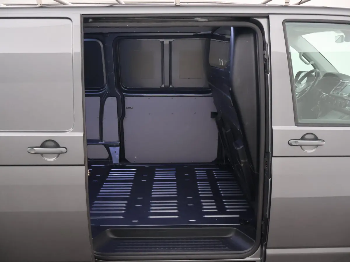 2.0 TDI 150 PK DSG L2H1 HIGHLINE + 2 SCHUIFDEUREN | APPLE CARPLAY | TREKHAAK | COMFORTSTOELEN
