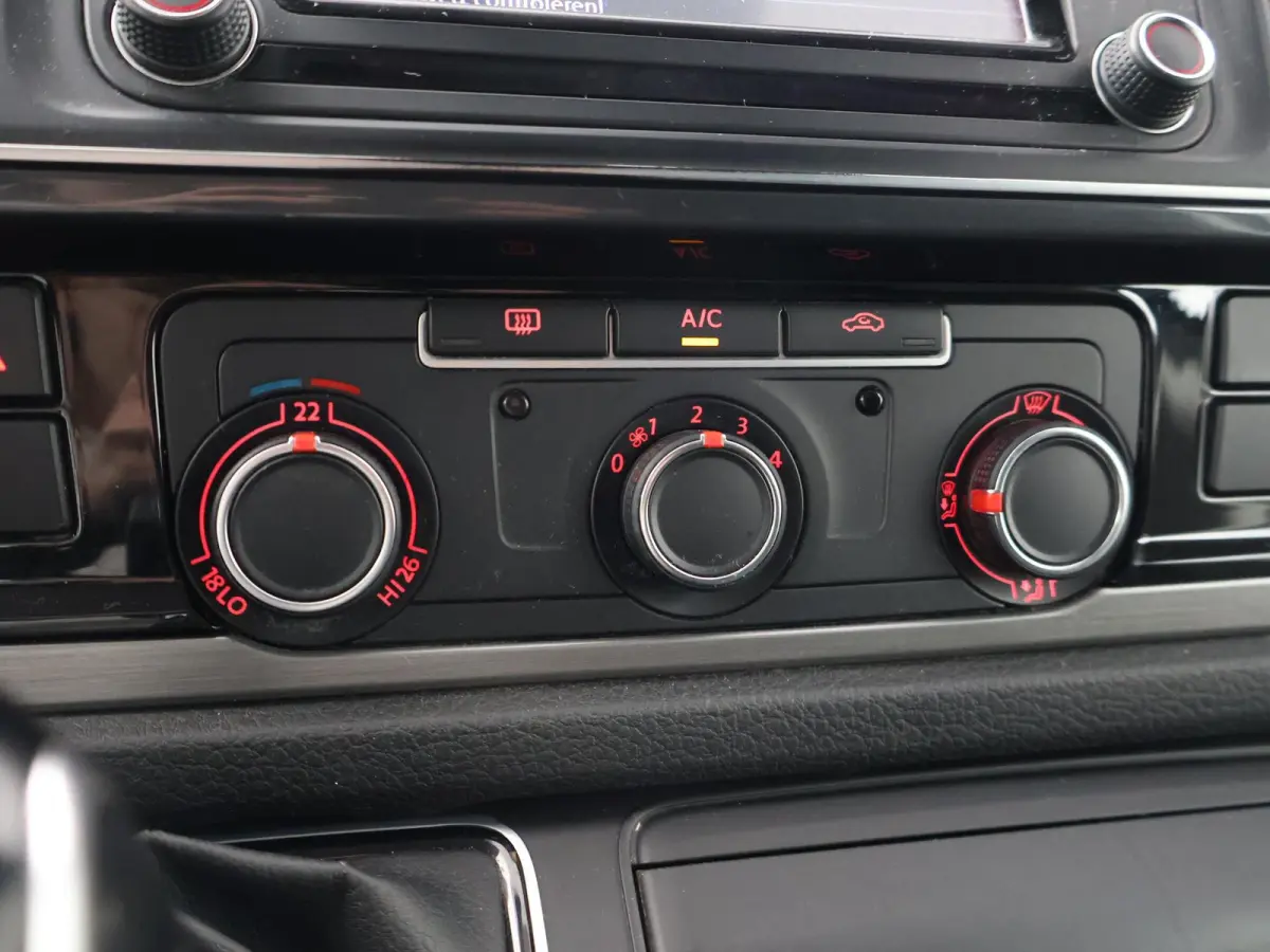 2.0 TDI 150 PK DSG L2H1 HIGHLINE + 2 SCHUIFDEUREN | APPLE CARPLAY | TREKHAAK | COMFORTSTOELEN