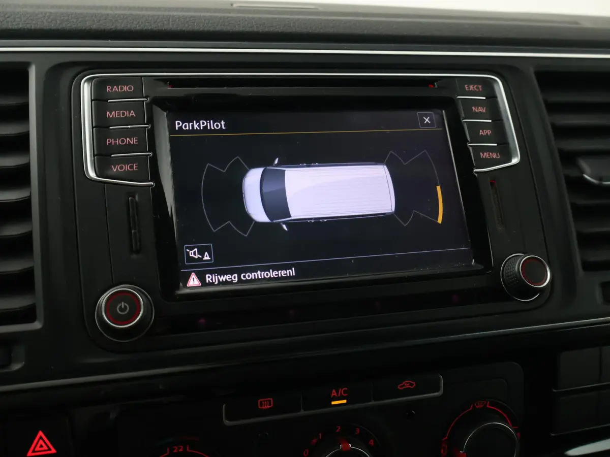 2.0 TDI 150 PK DSG L2H1 HIGHLINE + 2 SCHUIFDEUREN | APPLE CARPLAY | TREKHAAK | COMFORTSTOELEN