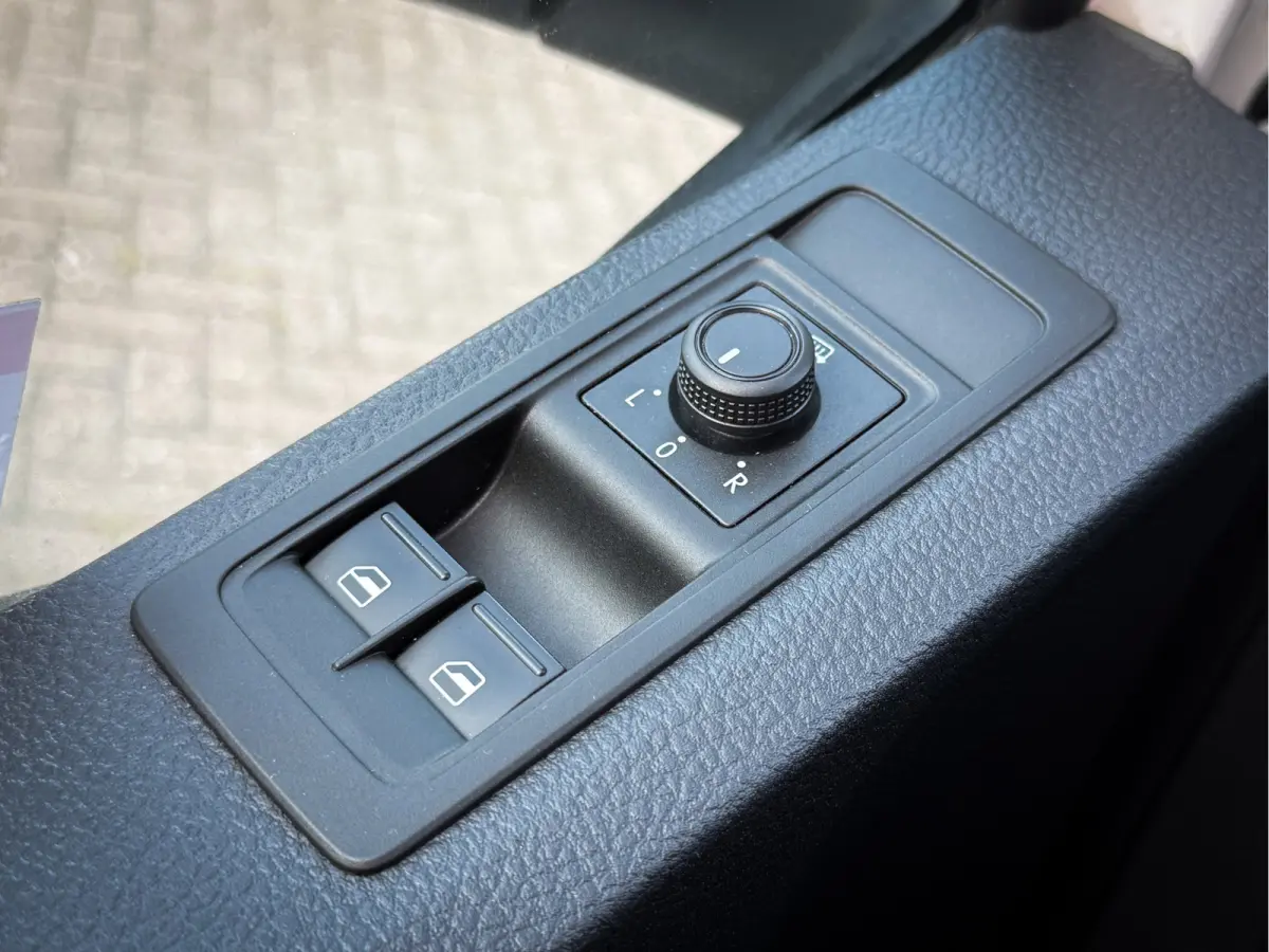 2.0 TDI L1H1 9 Pers / Airco / All Seas / Gps! ex btw bpm vrij !