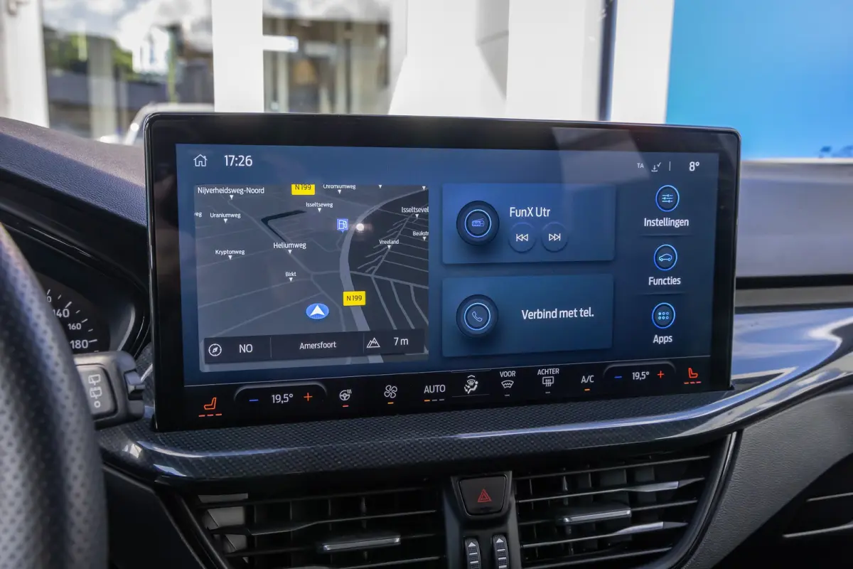 1.0 EcoBoost Hybrid ST-Line | Stoel/stuur/voorruit verwarming | Apple Carplay/Android Auto | Cruise control | Full-LED | Navigatiesysteem full map | Apple Carplay/Android Auto|telefoonintegr