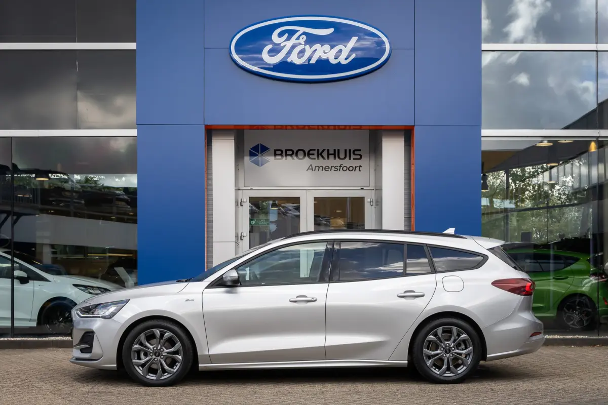 1.0 EcoBoost Hybrid ST-Line | Stoel/stuur/voorruit verwarming | Apple Carplay/Android Auto | Cruise control | Full-LED | Navigatiesysteem full map | Apple Carplay/Android Auto|telefoonintegr