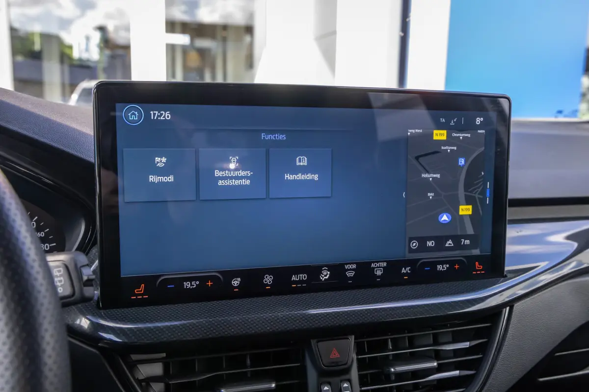 1.0 EcoBoost Hybrid ST-Line | Stoel/stuur/voorruit verwarming | Apple Carplay/Android Auto | Cruise control | Full-LED | Navigatiesysteem full map | Apple Carplay/Android Auto|telefoonintegr