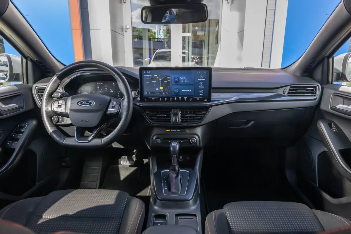 1.0 EcoBoost Hybrid ST-Line | Stoel/stuur/voorruit verwarming | Apple Carplay/Android Auto | Cruise control | Full-LED | Navigatiesysteem full map | Apple Carplay/Android Auto|telefoonintegr
