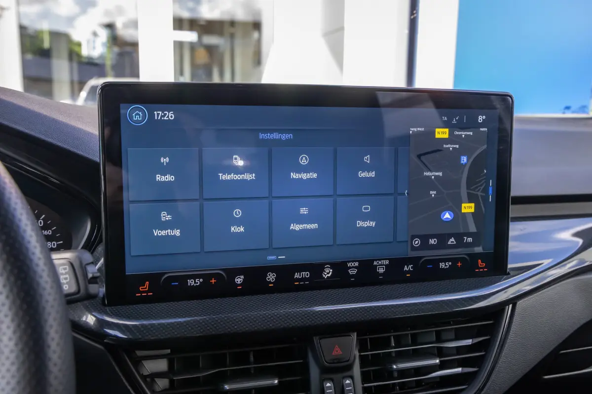 1.0 EcoBoost Hybrid ST-Line | Stoel/stuur/voorruit verwarming | Apple Carplay/Android Auto | Cruise control | Full-LED | Navigatiesysteem full map | Apple Carplay/Android Auto|telefoonintegr