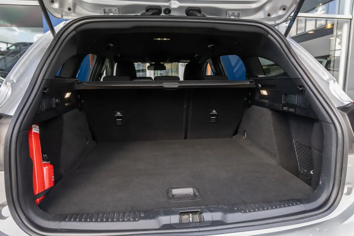 1.0 EcoBoost Hybrid ST-Line | Stoel/stuur/voorruit verwarming | Apple Carplay/Android Auto | Cruise control | Full-LED | Navigatiesysteem full map | Apple Carplay/Android Auto|telefoonintegr
