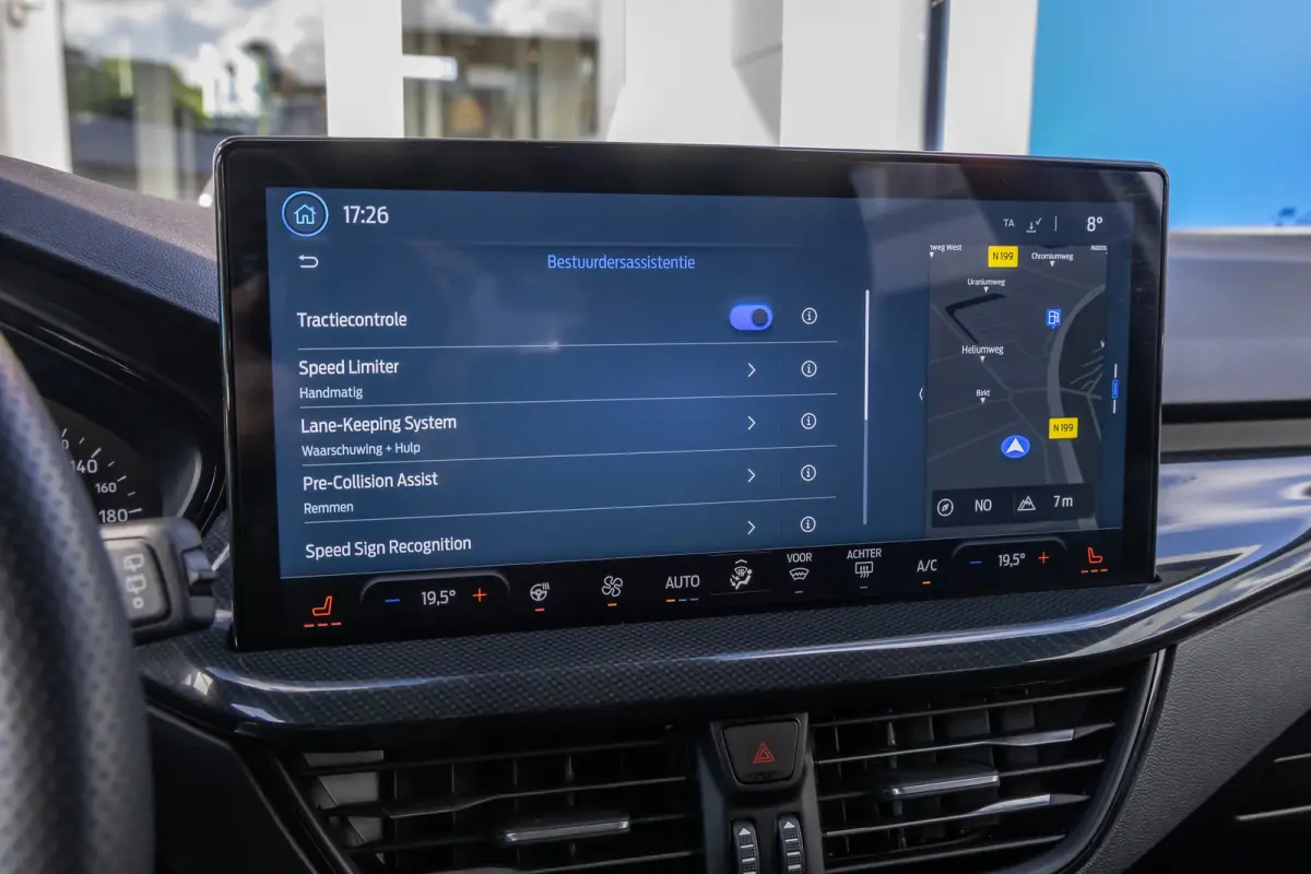 1.0 EcoBoost Hybrid ST-Line | Stoel/stuur/voorruit verwarming | Apple Carplay/Android Auto | Cruise control | Full-LED | Navigatiesysteem full map | Apple Carplay/Android Auto|telefoonintegr