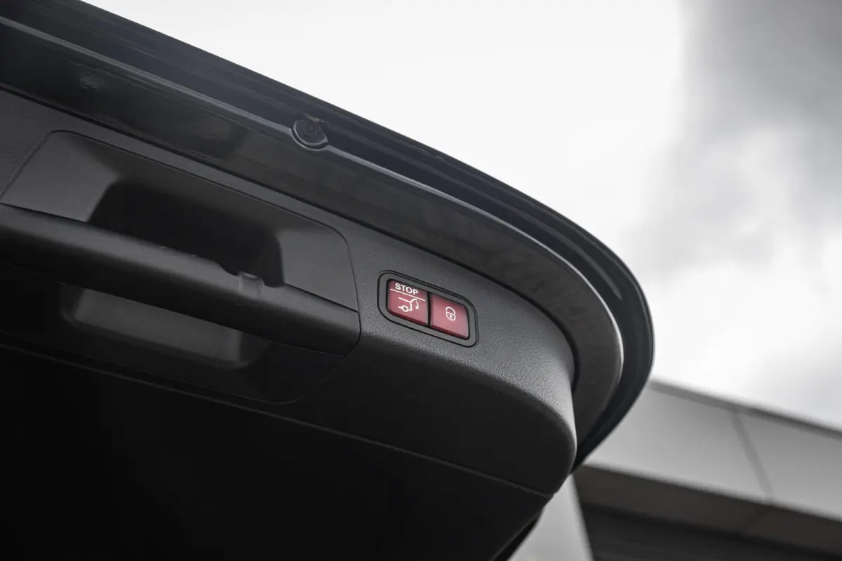 AMG 35 306pk 4MATIC | Panoramadak | 360 camera | Trekhaak | AMG Styling | Achteruitrijcamera | Sportstoelen | Voorstoelen Verwarmd | 21'' Velgen