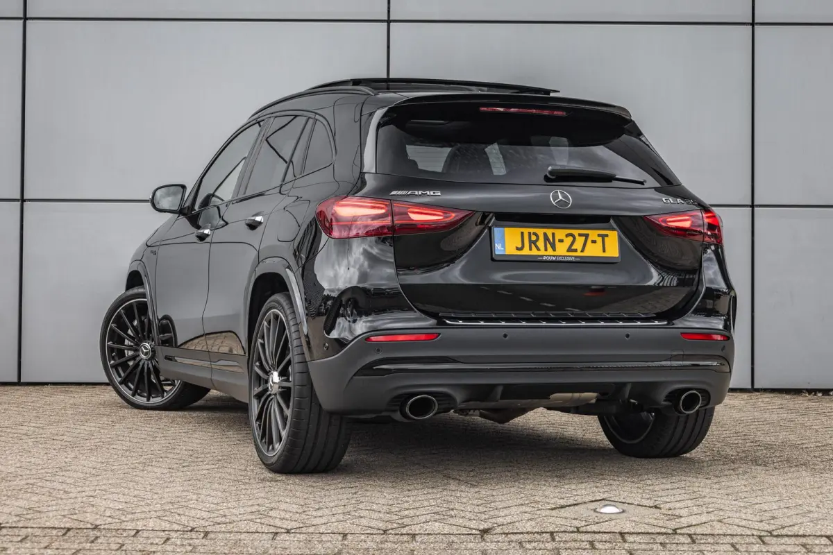 AMG 35 306pk 4MATIC | Panoramadak | 360 camera | Trekhaak | AMG Styling | Achteruitrijcamera | Sportstoelen | Voorstoelen Verwarmd | 21'' Velgen