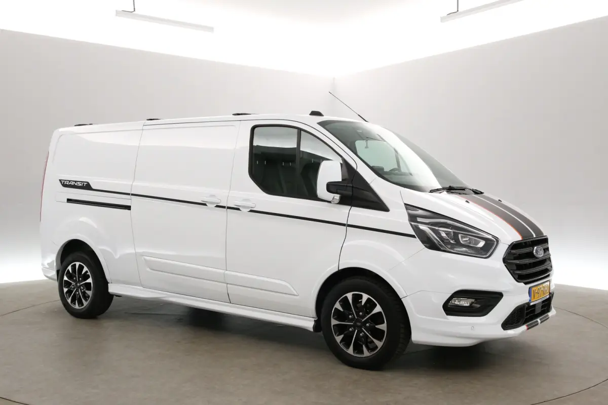 2.0 TDCI L2H1 185PK Sport | Automaat | Airco | Cruise | Carplay | Camera | 3 Zits | Trekhaak | 2xSchuifdeur