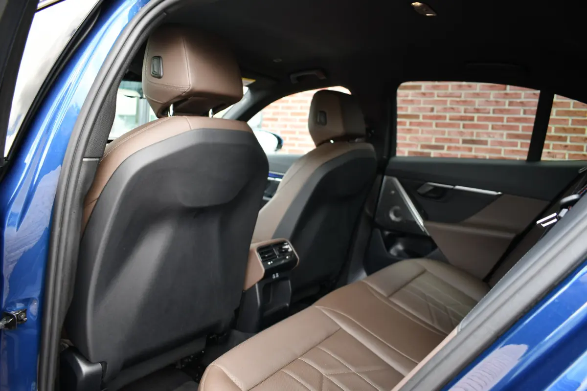 550e xDrive M-Sport Pro B&W Trekh Prof-onderstel 20inch