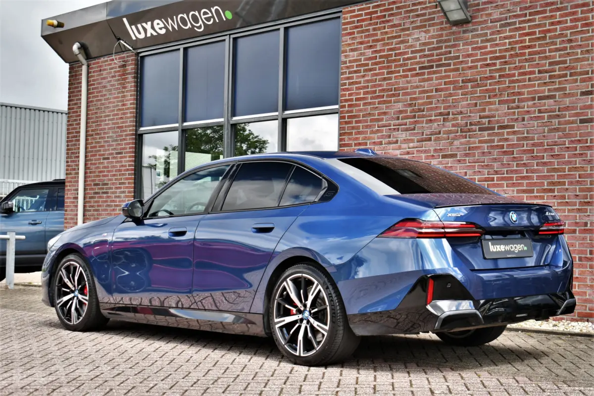 550e xDrive M-Sport Pro B&W Trekh Prof-onderstel 20inch