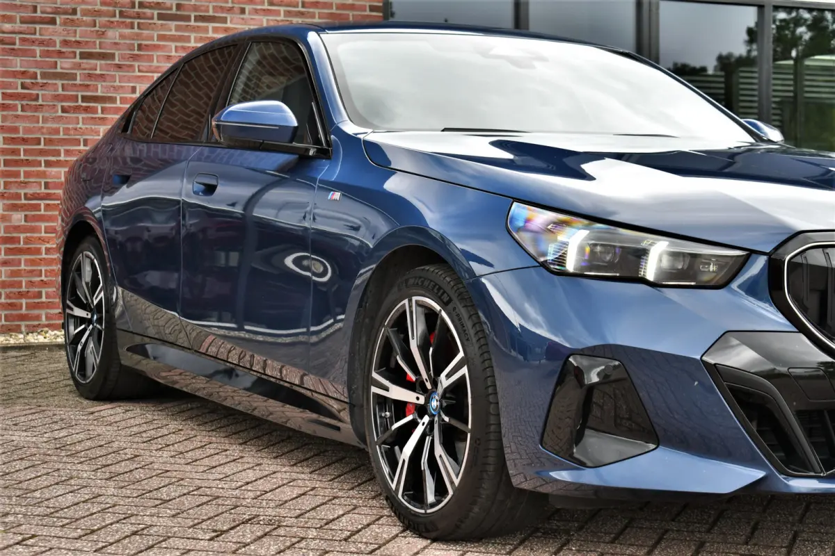 550e xDrive M-Sport Pro B&W Trekh Prof-onderstel 20inch