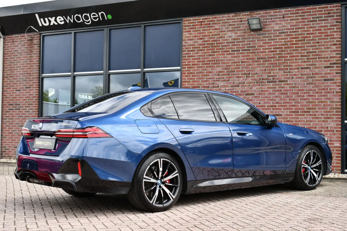 550e xDrive M-Sport Pro B&W Trekh Prof-onderstel 20inch
