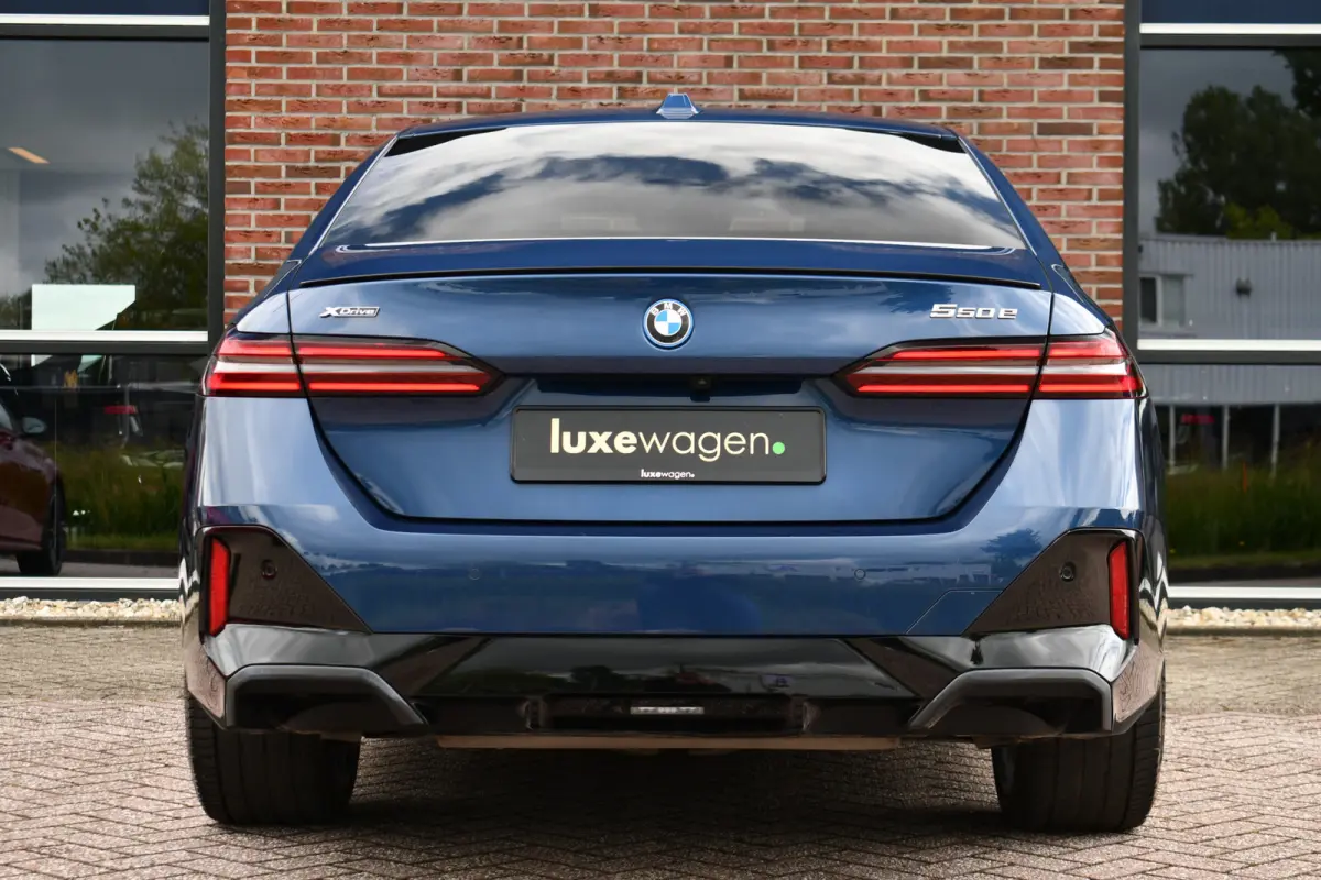 550e xDrive M-Sport Pro B&W Trekh Prof-onderstel 20inch