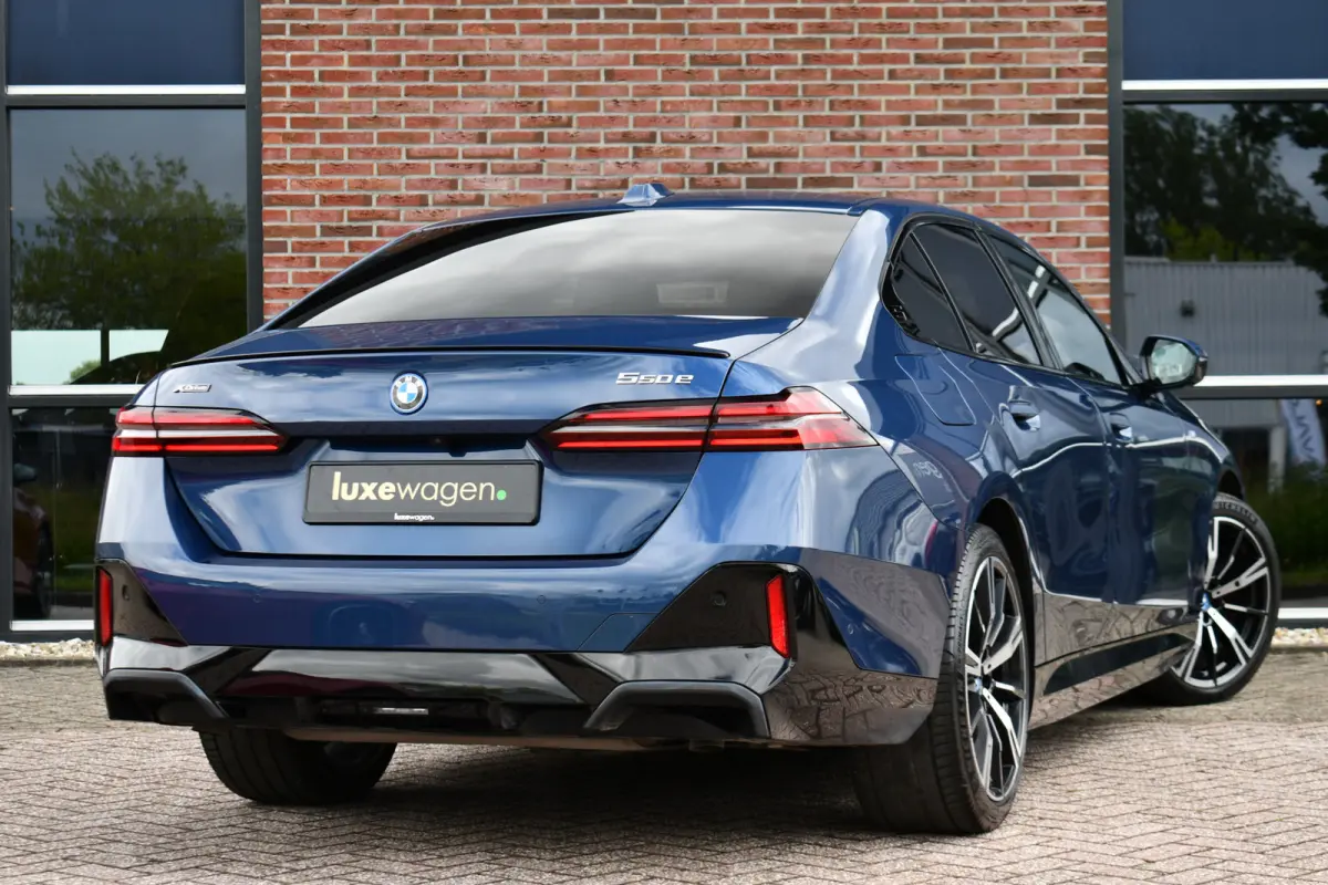 550e xDrive M-Sport Pro B&W Trekh Prof-onderstel 20inch