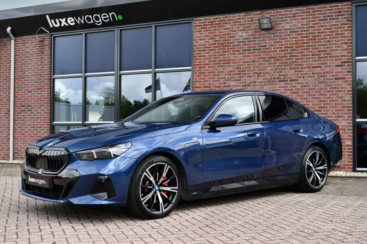 550e xDrive M-Sport Pro B&W Trekh Prof-onderstel 20inch