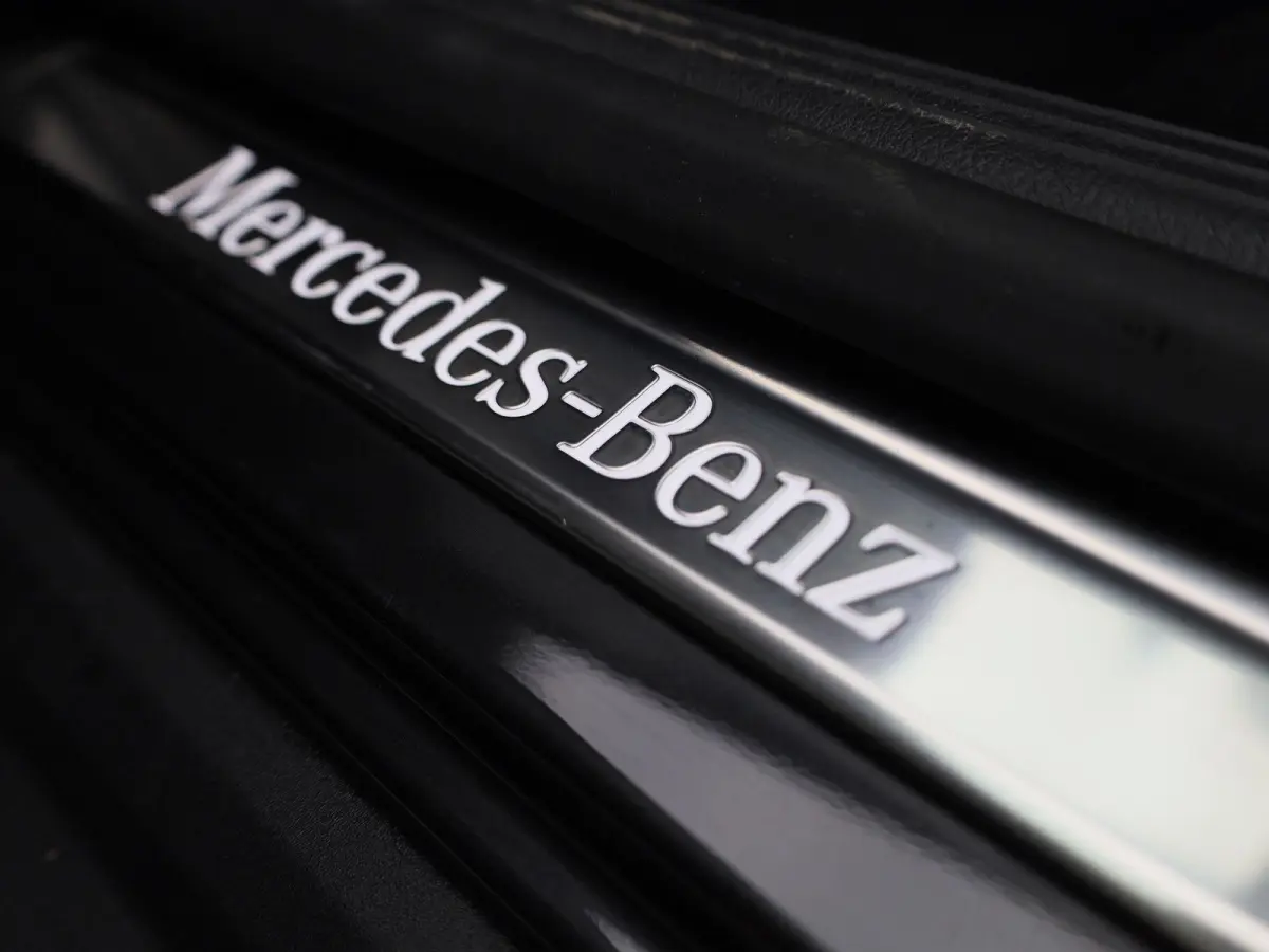 300 D AMG 4MATIC 269 pk | Trekhaak | Navigatie | Camera | Elec stoelverstelling |
