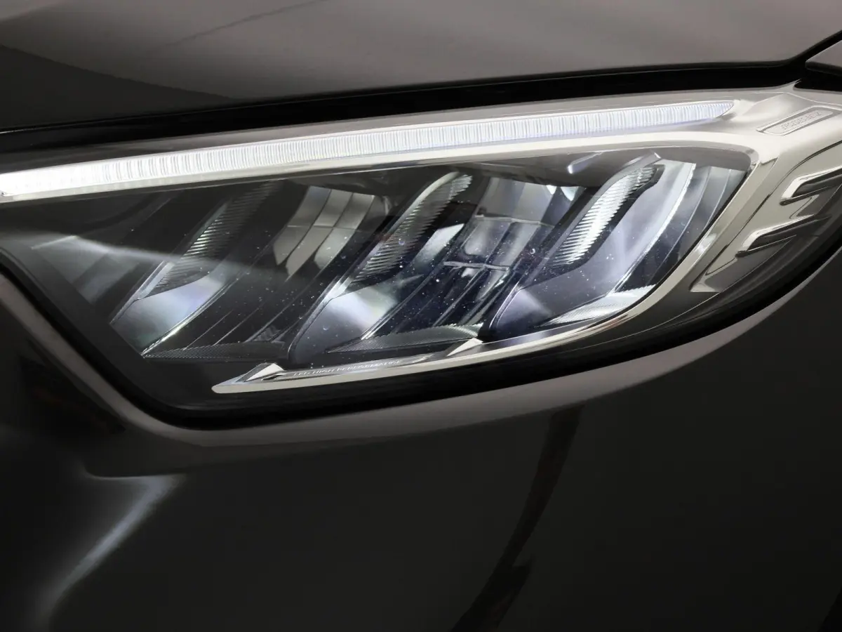 300 D AMG 4MATIC 269 pk | Trekhaak | Navigatie | Camera | Elec stoelverstelling |